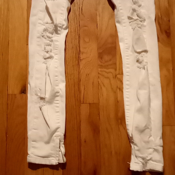 Stretchy White Skinny Jeans - Picture 4 of 8